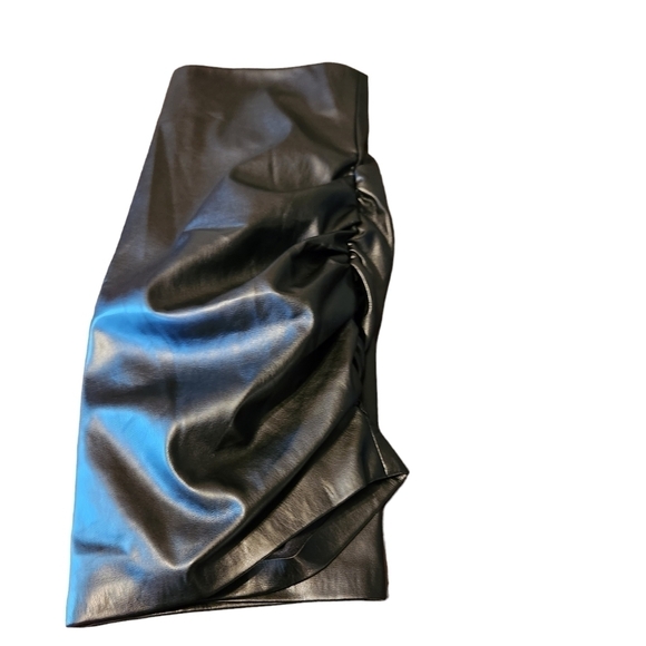 Zara black faux leather high waist short skirt - Picture 6 of 7